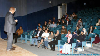 Photos prises lors de la conference animee par Mr Rachid AMOUKRANE le 26 octobre 2015 003