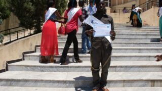Remise attestation d honneur laureats etrangers juillet 2013 picture 0015