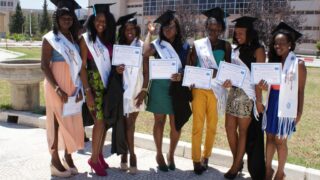 Remise attestation d honneur laureats etrangers juillet 2013 picture 0020