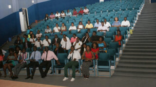 ceremonie remise attestation aux laureats etrangers annee 2013 picture 0001