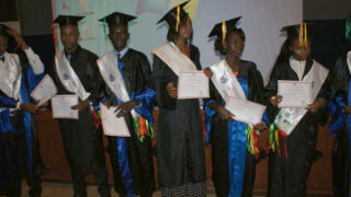 ceremonie remise attestation aux laureats etrangers annee 2013 picture 0023