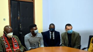 Visite de travail de son Excellence lAmbassadeur du Mozambique en Algerie M CARVALHO MUARIA a luniversite de Bejaia le 16 04 20 23
