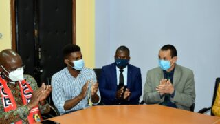 Visite de travail de son Excellence lAmbassadeur du Mozambique en Algerie M CARVALHO MUARIA a luniversite de Bejaia le 16 04 20 24