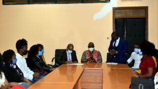 Visite de travail de son Excellence lAmbassadeur du Mozambique en Algerie M CARVALHO MUARIA a luniversite de Bejaia le 16 04 20 39