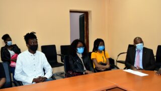 Visite de travail de son Excellence lAmbassadeur du Mozambique en Algerie M CARVALHO MUARIA a luniversite de Bejaia le 16 04 20 43