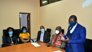 Visite de travail de son Excellence lAmbassadeur du Mozambique en Algerie M CARVALHO MUARIA a luniversite de Bejaia le 16 04 20 44