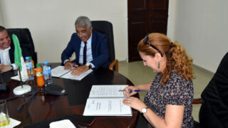 Signature de convention cadre de cooperation entre luniversite de Bejaia et lInstitut National Specialise dans la Formation 22