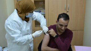 Campagne de vaccination contre le virus COVID 19 au profit de la communaute universitaire 17 janvier 2022.28 1