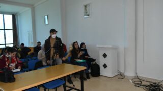 Conference debat avec Mme Hanifa MOSTEFAI dite Foufa 14 12 202107