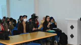 Conference debat avec Mme Hanifa MOSTEFAI dite Foufa 14 12 202117