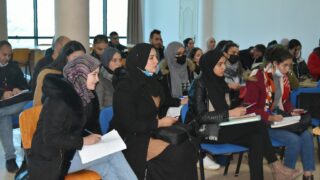 Conference debat avec Mme Hanifa MOSTEFAI dite Foufa 14 12 202118