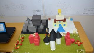 Affichage des travaux des etudiantseL1 du departement darchitecture le 1 fevrier 2022 10