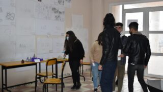 Affichage des travaux des etudiantseL1 du departement darchitecture le 1 fevrier 2022 11