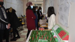 Affichage des travaux des etudiantseL1 du departement darchitecture le 1 fevrier 2022 18