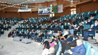 Ceremonie de remise des prix aux laureats de l annee universitaire 2020 2021 lundi 21 fevrier 2022002