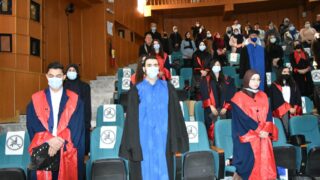 Ceremonie de remise des prix aux laureats de l annee universitaire 2020 2021 lundi 21 fevrier 2022012