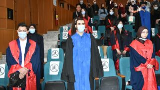 Ceremonie de remise des prix aux laureats de l annee universitaire 2020 2021 lundi 21 fevrier 2022013