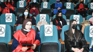 Ceremonie de remise des prix aux laureats de l annee universitaire 2020 2021 lundi 21 fevrier 2022027