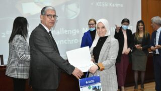 Ceremonie de remise des prix aux laureats de l annee universitaire 2020 2021 lundi 21 fevrier 2022083