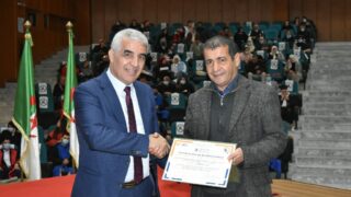 Ceremonie de remise des prix aux laureats de l annee universitaire 2020 2021 lundi 21 fevrier 2022097