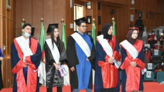 Ceremonie de remise des prix aux laureats de l annee universitaire 2020 2021 lundi 21 fevrier 2022196