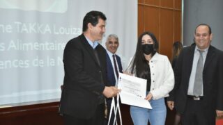 Ceremonie de remise des prix aux laureats de l annee universitaire 2020 2021 lundi 21 fevrier 2022197