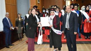 Ceremonie de remise des prix aux laureats de l annee universitaire 2020 2021 lundi 21 fevrier 2022239