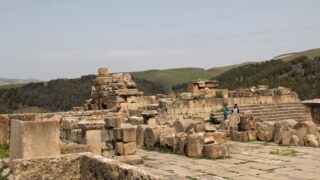 Sortie pedagogique a DJEMILA au profit des etudiants d architecture 24 mars 2022 0376