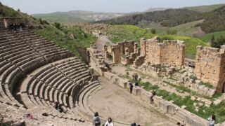 Sortie pedagogique a DJEMILA au profit des etudiants d architecture 24 mars 2022 0499