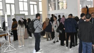 Colloque International MOAD’2022 "Méthodes et Outils d’Aide à la Décision". 203 Colloque international MOAD 2022 Methodes Outil daide a la Decision 16 novembre 2022 178