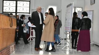 Séance Posters Présenté par les Étudiants Master 2 du Département BPC. 3 Seance posters presente par les etudiants master 2 du departement BPC dans le cadre du module d analyses d articles anglais sci 04