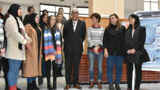 Séance Posters Présenté par les Étudiants Master 2 du Département BPC. 90 Seance posters presente par les etudiants master 2 du departement BPC dans le cadre du module d analyses d articles anglais sci 114