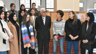 Séance Posters Présenté par les Étudiants Master 2 du Département BPC. 95 Seance posters presente par les etudiants master 2 du departement BPC dans le cadre du module d analyses d articles anglais sci 120