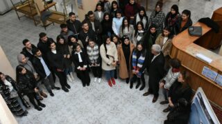 Séance Posters Présenté par les Étudiants Master 2 du Département BPC. 98 Seance posters presente par les etudiants master 2 du departement BPC dans le cadre du module d analyses d articles anglais sci 124