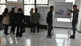 Séance Posters Présenté par les Étudiants Master 2 du Département BPC. 7 Seance posters presente par les etudiants master 2 du departement BPC dans le cadre du module d analyses d articles anglais sci 17