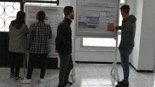 Séance Posters Présenté par les Étudiants Master 2 du Département BPC. 8 Seance posters presente par les etudiants master 2 du departement BPC dans le cadre du module d analyses d articles anglais sci 18