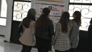 Séance Posters Présenté par les Étudiants Master 2 du Département BPC. 24 Seance posters presente par les etudiants master 2 du departement BPC dans le cadre du module d analyses d articles anglais sci 22