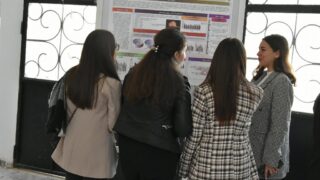 Séance Posters Présenté par les Étudiants Master 2 du Département BPC. 20 Seance posters presente par les etudiants master 2 du departement BPC dans le cadre du module d analyses d articles anglais sci 23
