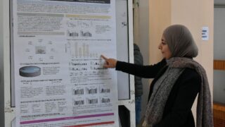 Séance Posters Présenté par les Étudiants Master 2 du Département BPC. 17 Seance posters presente par les etudiants master 2 du departement BPC dans le cadre du module d analyses d articles anglais sci 27