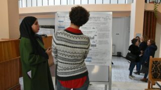 Séance Posters Présenté par les Étudiants Master 2 du Département BPC. 22 Seance posters presente par les etudiants master 2 du departement BPC dans le cadre du module d analyses d articles anglais sci 31