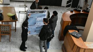 Séance Posters Présenté par les Étudiants Master 2 du Département BPC. 30 Seance posters presente par les etudiants master 2 du departement BPC dans le cadre du module d analyses d articles anglais sci 42