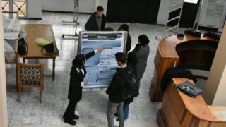 Séance Posters Présenté par les Étudiants Master 2 du Département BPC. 31 Seance posters presente par les etudiants master 2 du departement BPC dans le cadre du module d analyses d articles anglais sci 43