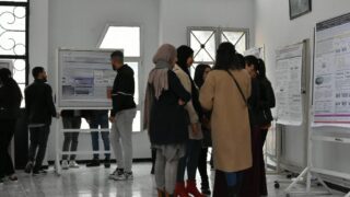 Séance Posters Présenté par les Étudiants Master 2 du Département BPC. 42 Seance posters presente par les etudiants master 2 du departement BPC dans le cadre du module d analyses d articles anglais sci 55