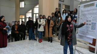 Séance Posters Présenté par les Étudiants Master 2 du Département BPC. 50 Seance posters presente par les etudiants master 2 du departement BPC dans le cadre du module d analyses d articles anglais sci 64