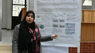 Séance Posters Présenté par les Étudiants Master 2 du Département BPC. 54 Seance posters presente par les etudiants master 2 du departement BPC dans le cadre du module d analyses d articles anglais sci 69