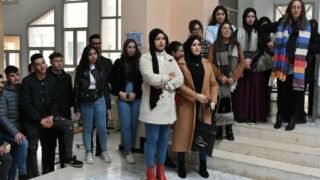 Séance Posters Présenté par les Étudiants Master 2 du Département BPC. 57 Seance posters presente par les etudiants master 2 du departement BPC dans le cadre du module d analyses d articles anglais sci 72