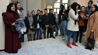 Séance Posters Présenté par les Étudiants Master 2 du Département BPC. 58 Seance posters presente par les etudiants master 2 du departement BPC dans le cadre du module d analyses d articles anglais sci 75