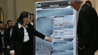 Séance Posters Présenté par les Étudiants Master 2 du Département BPC. 76 Seance posters presente par les etudiants master 2 du departement BPC dans le cadre du module d analyses d articles anglais sci 97