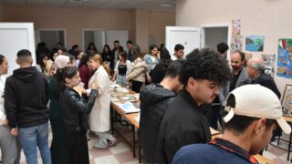 Célébration de la journée nationale de l’étudiant. 33 Celebration de la journee national de letudiant par le departement d architecture jeudi 18mai au campus d El kseur.037 1