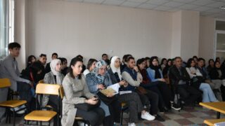 Célébration de la journée nationale de l’étudiant. 91 Celebration de la journee national de letudiant par le departement d architecture jeudi 18mai au campus d El kseur.096 1